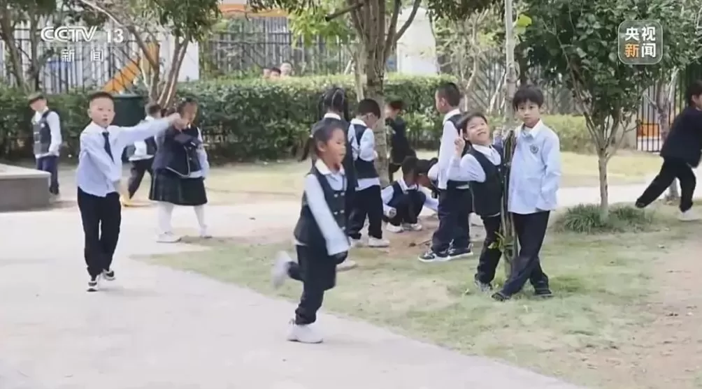 多地推行中小学春秋假，家长“带娃难”如何破解？-第2张图片-