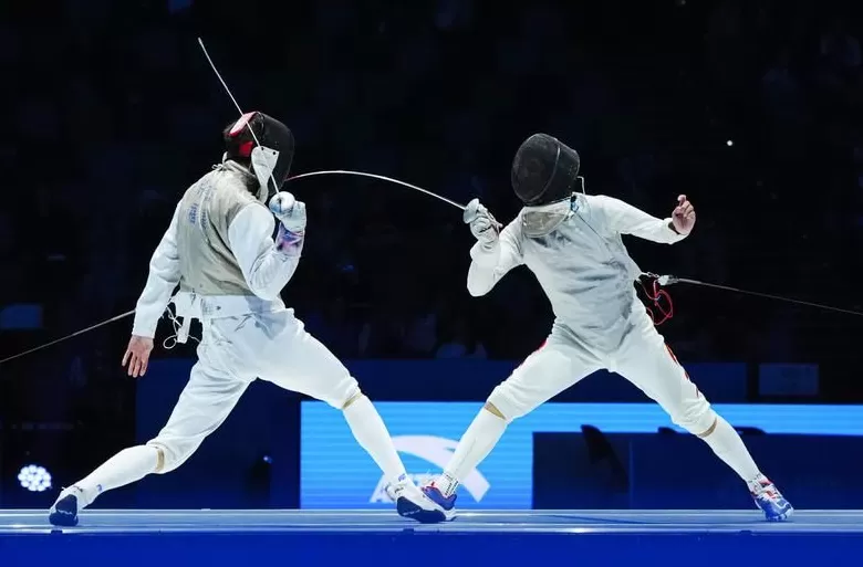 全运会｜敢打敢拼！花剑赛场上的“少年剑客”-第2张图片-