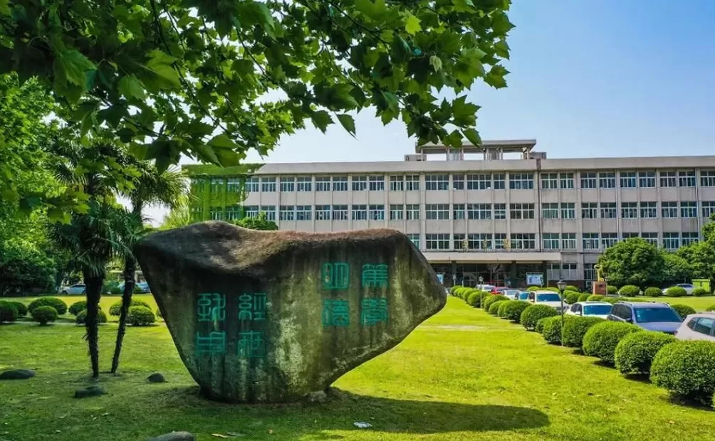 “首席科学家”是不是大骗子，大学得有个说法-第1张图片-