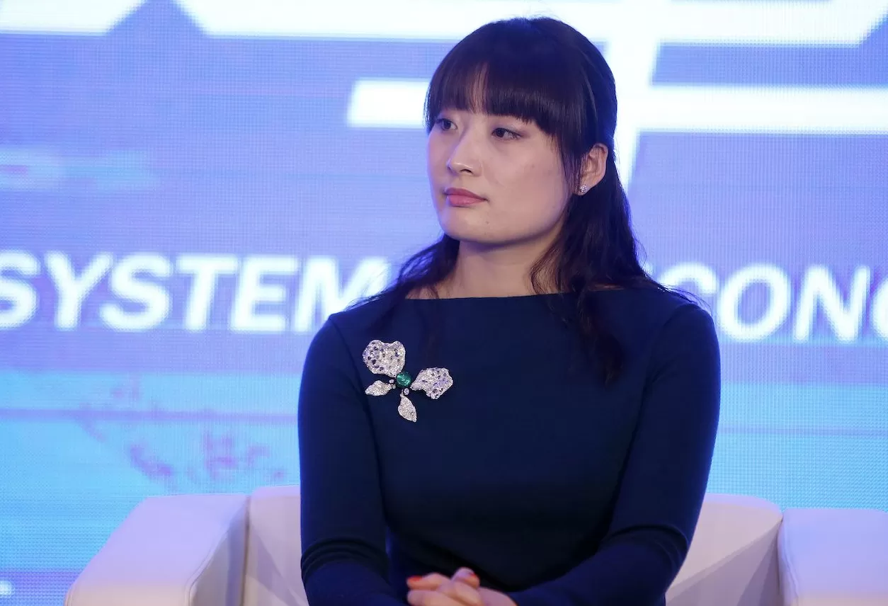 宗馥莉缺席娃哈哈经销商大会，总经理许思敏称公司“站稳了近10年业绩巅峰”-第1张图片-