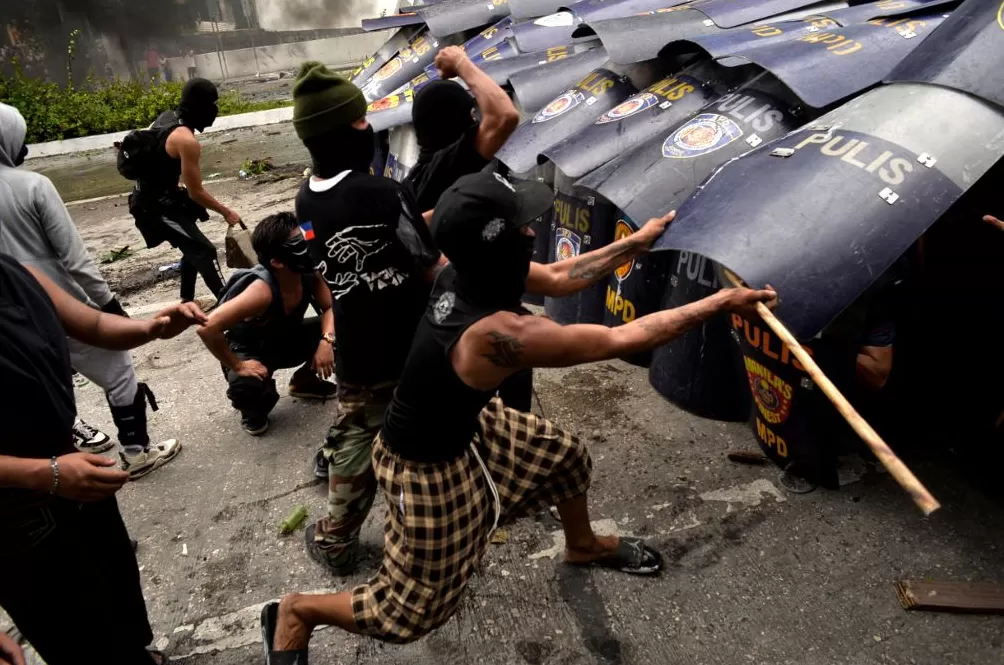 第1现场|防洪工程成“幽灵工程”!菲律宾爆发超大规模抗议-第8张图片- 第1现场|防洪工程成“幽灵工程”!菲律宾爆发超大规模抗议-第8张图片-