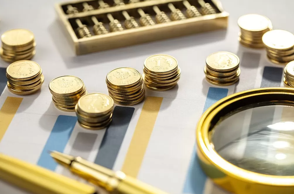 日本遭遇股汇“双杀”:日经225指数跌超3%,欧元兑日元突破180大关-第1张图片- 日本遭遇股汇“双杀”:日经225指数跌超3%,欧元兑日元突破180大关-第1张图片-