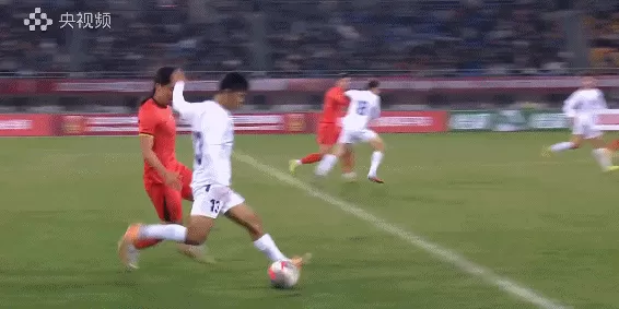 10人中国U22男足踢平乌兹别克斯坦,熊猫杯第二收官-第7张图片- 10人中国U22男足踢平乌兹别克斯坦,熊猫杯第二收官-第7张图片-