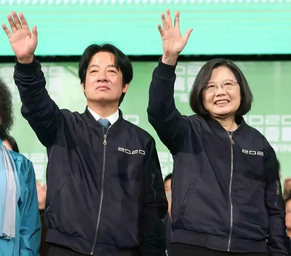 历任台湾地区领导人谁最贪？粉专网络投票结果出炉，“青鸟”炸锅-第1张图片-