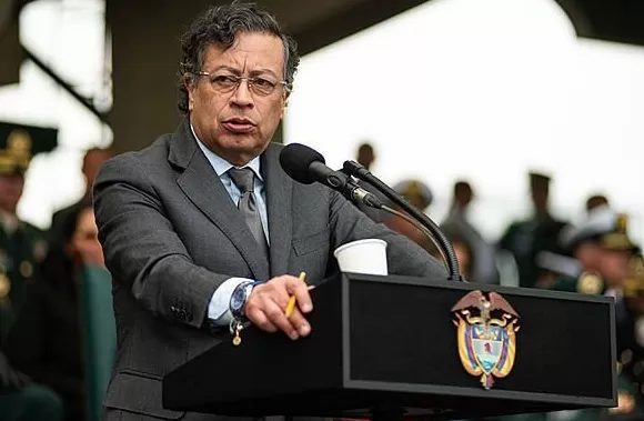 哥伦比亚回应特朗普：哥已捣毁上万个毒品加工厂-第1张图片-