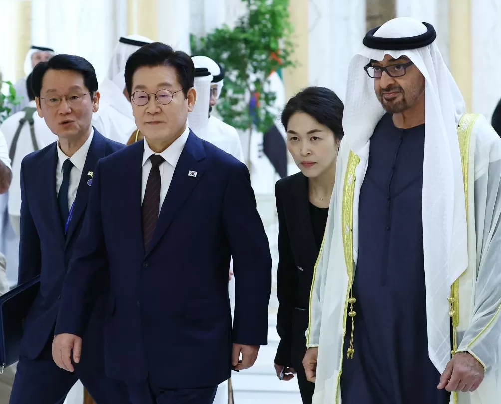 李在明访问阿联酋：加入“星际之门”AI项目、瞄准百亿美元防务大单-第1张图片-