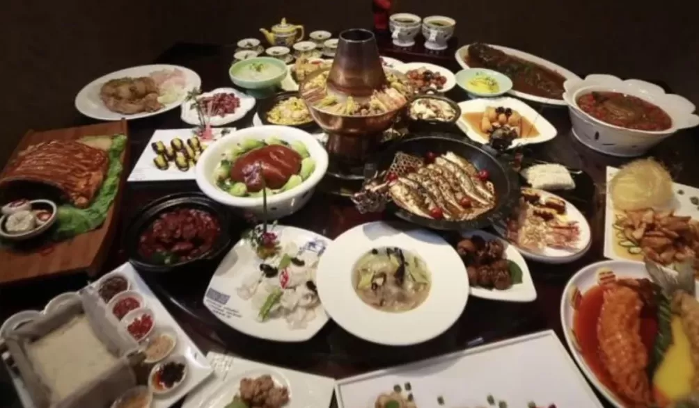 汾阳香飘四海：杏花村遥指千亿白酒产业链，“中国厨师之乡”走向世界-第6张图片-