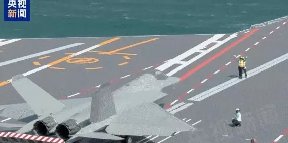 福建舰实兵训练更多细节！一组动图带你全方位看清楚-第6张图片-