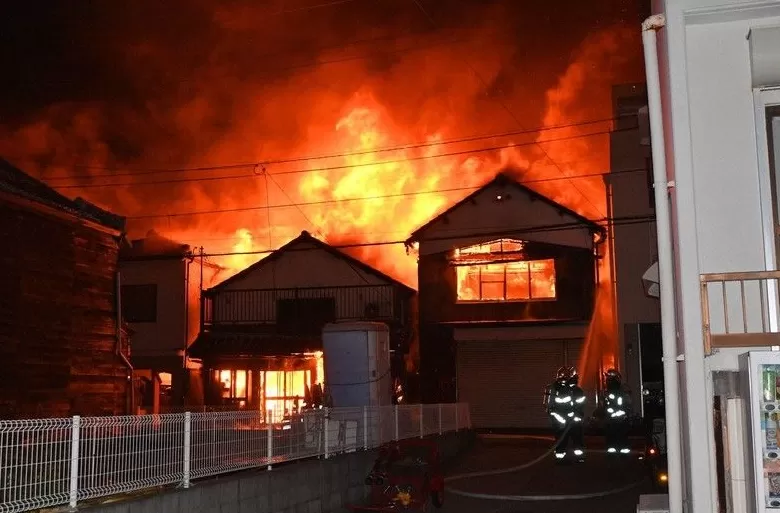 日本大分市发生火灾，超170栋建筑被烧、1人失踪-第2张图片-