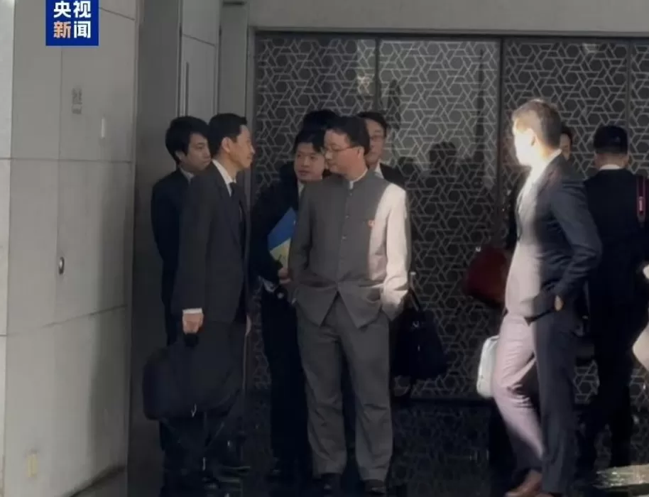 插裤兜，非常罕见的送别动作！日方接受吗？-第1张图片-