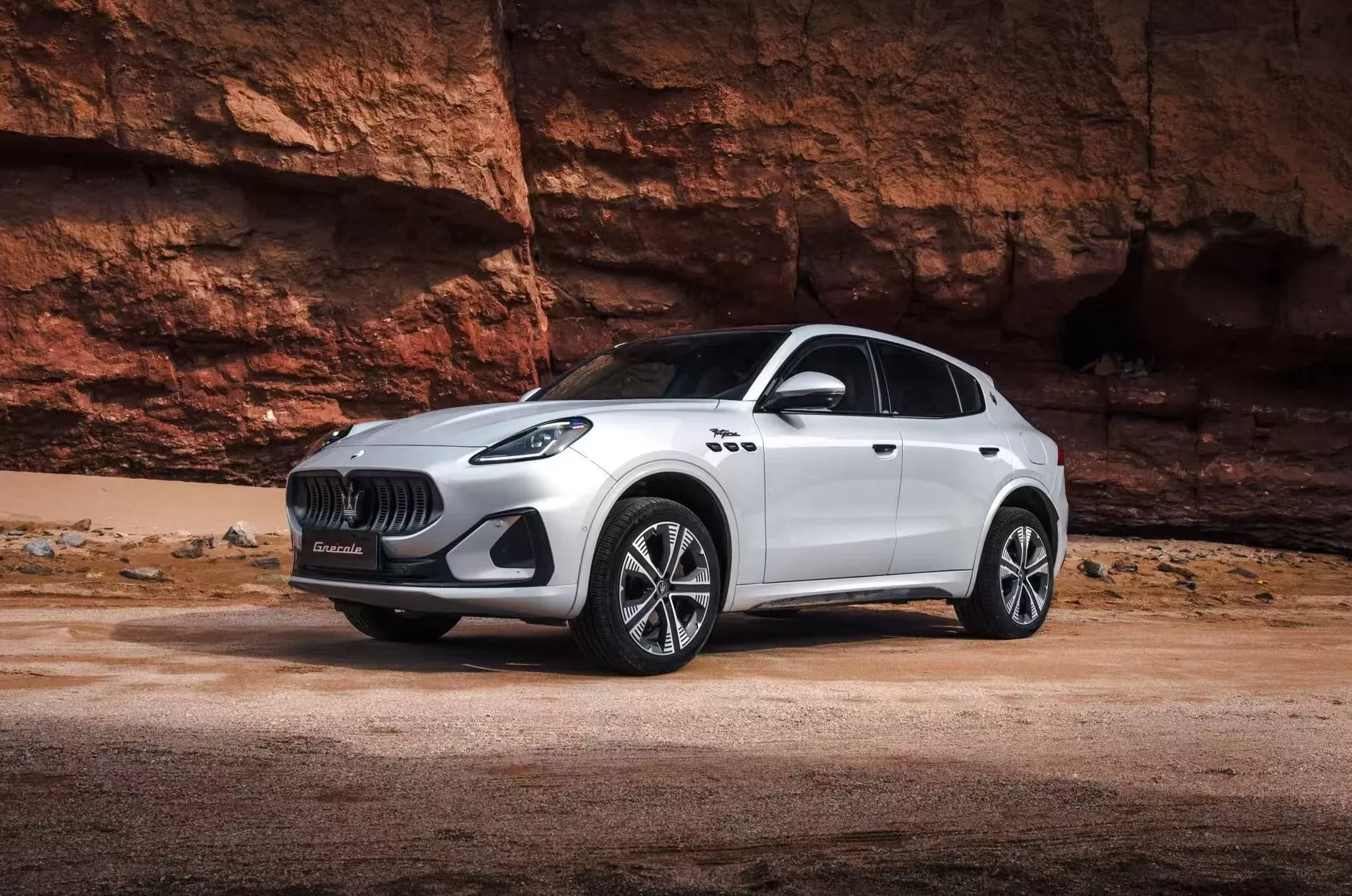 三四十万买三叉戟，玛莎拉蒂也终于脱下了长衫？-第3张图片-