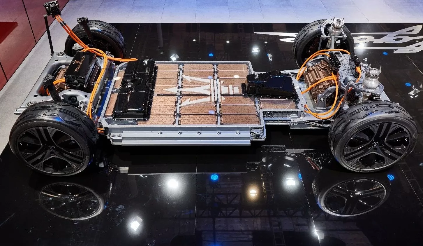 三四十万买三叉戟，玛莎拉蒂也终于脱下了长衫？-第7张图片-