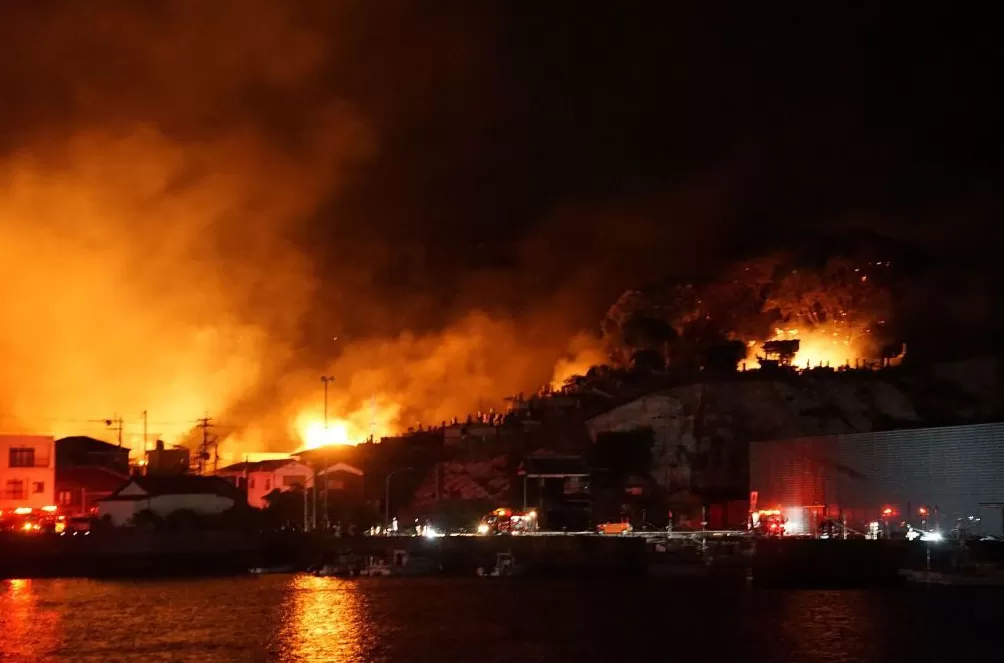 第1现场|日本两起火灾 :超170栋建筑被烧,致3人死亡-第6张图片- 第1现场|日本两起火灾 :超170栋建筑被烧,致3人死亡-第6张图片-