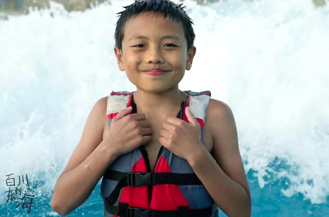 “故土与远方”怎么选？沙漠深处的少年想去看大海-第6张图片-