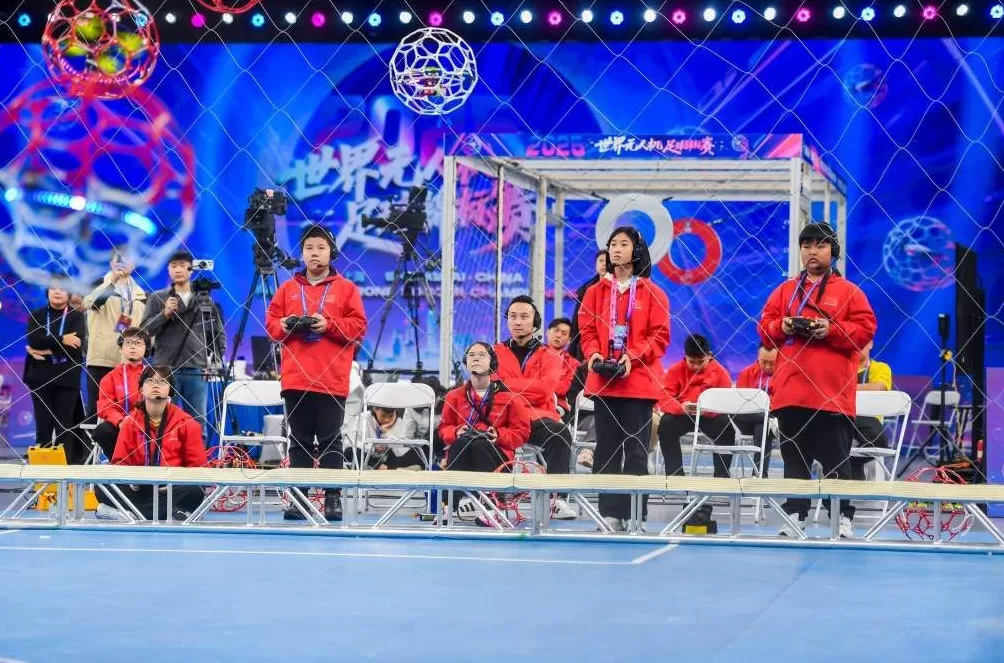 中国队包揽冠亚军！首届世界无人机足球锦标赛闭幕-第3张图片-