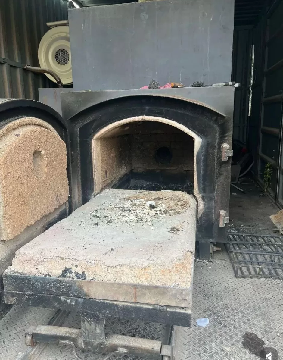 花5万给宠物办葬礼，骨灰竟是麸皮？揭秘暴利下的宠物殡葬灰色产业链-第1张图片-