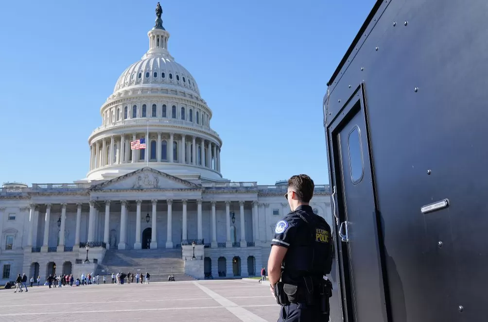 创纪录停摆画上昂贵句号?美国政府关门背后的深层代价与裂痕-第1张图片- 创纪录停摆画上昂贵句号?美国政府关门背后的深层代价与裂痕-第1张图片-