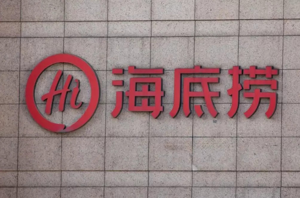 10岁成孤儿，17岁在奶茶店当学徒，霸王茶姬90后创始人，将迎娶“光二代”女神-第4张图片-