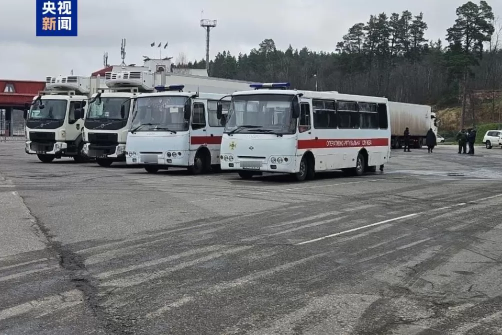 乌方称接收俄方移交的1000具遗体-第1张图片-