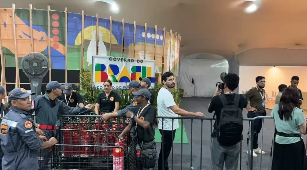 现场直击:COP30会场突发火灾,“火情源于中国角”传言不实-第4张图片- 现场直击:COP30会场突发火灾,“火情源于中国角”传言不实-第4张图片-