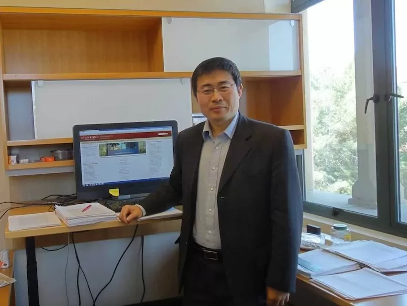 【专访】郑江淮：破解内卷式竞争并非限制竞争，要从四个维度发力 | 前瞻十五五㉒-第1张图片-