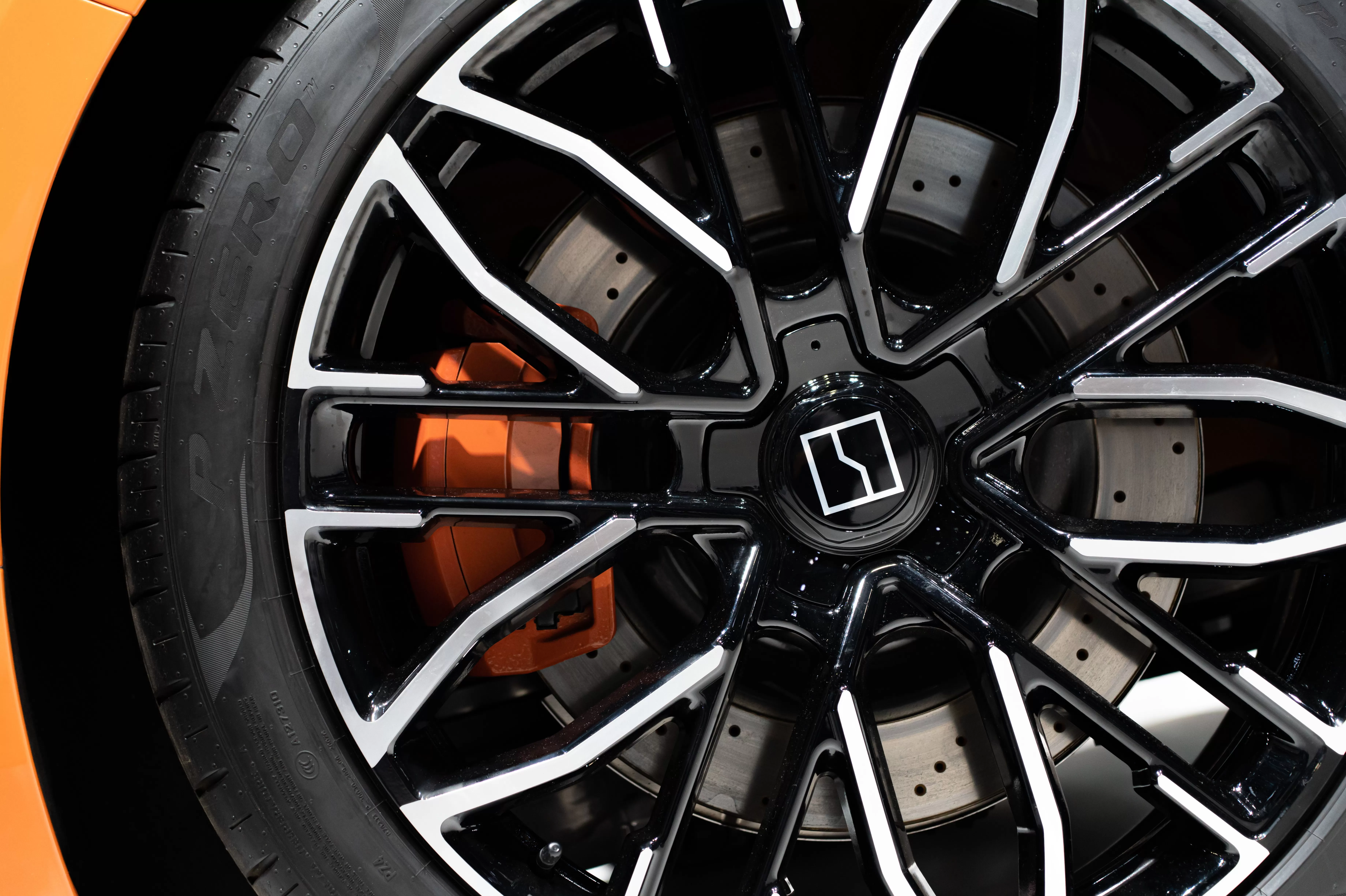 限制百公里加速不少于5秒，新能源车“史上最严”标准又添一例-第1张图片-