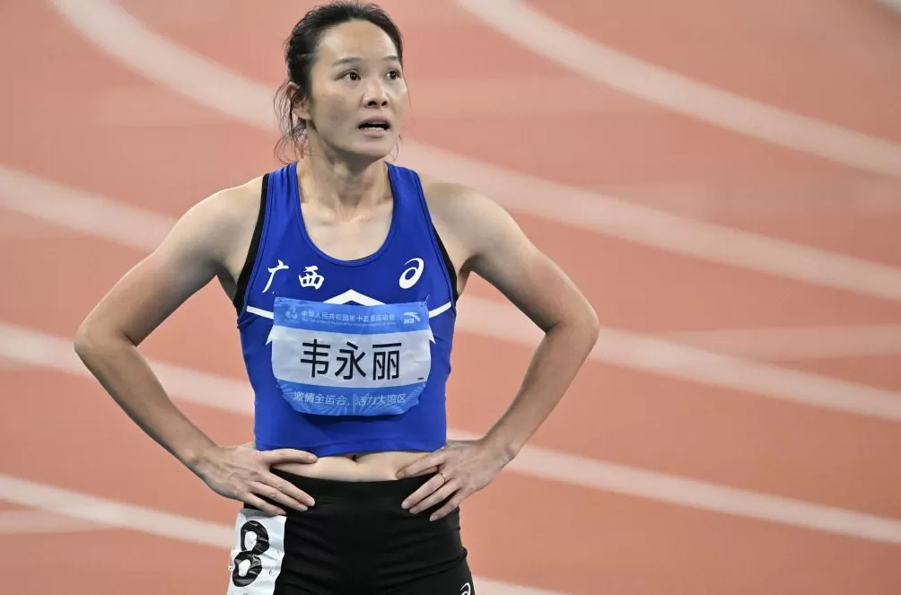 荣耀终章｜从打工妹到田径队大姐，爱笑的韦永丽写就一段传奇-第1张图片-