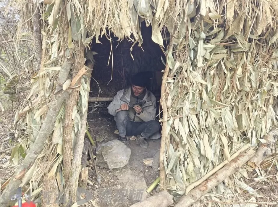 百亿流量背后的荒野争议：14名素人求生赛爆火，安全、生态与规则的三重考验-第2张图片-