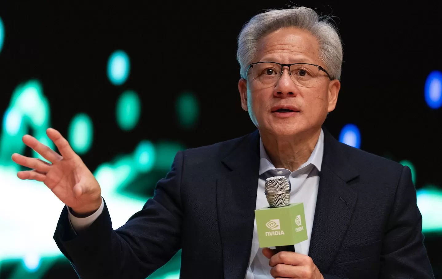 黄仁勋被曝抱怨英伟达陷入“无赢局面”,公司三季度业绩超预期股价不涨反跌-第1张图片- 黄仁勋被曝抱怨英伟达陷入“无赢局面”,公司三季度业绩超预期股价不涨反跌-第1张图片-