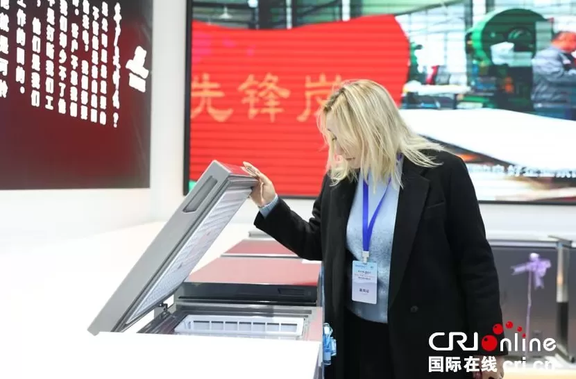 【2025打卡中国】商丘民权有多“冷”？外国网红在这里找到了一条百亿“热”链！-第10张图片-