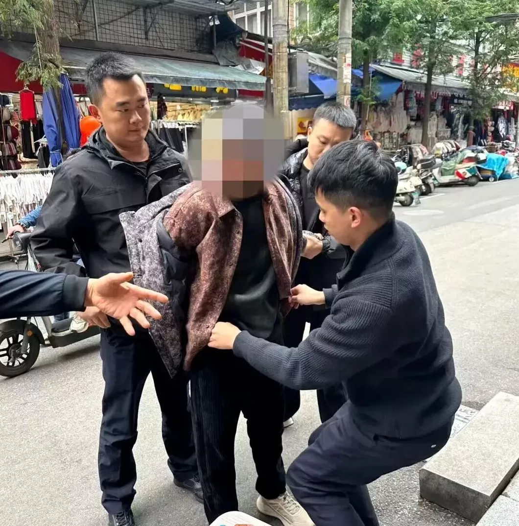 宜宾警方通报一男子入室盗窃:刑满释放后流窜作案,已被抓获-第1张图片- 宜宾警方通报一男子入室盗窃:刑满释放后流窜作案,已被抓获-第1张图片-