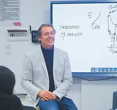 越来越多外籍人士在中国县域工作生活——扎根小城，他们这样选择（我在中国·行耕记）-第2张图片-