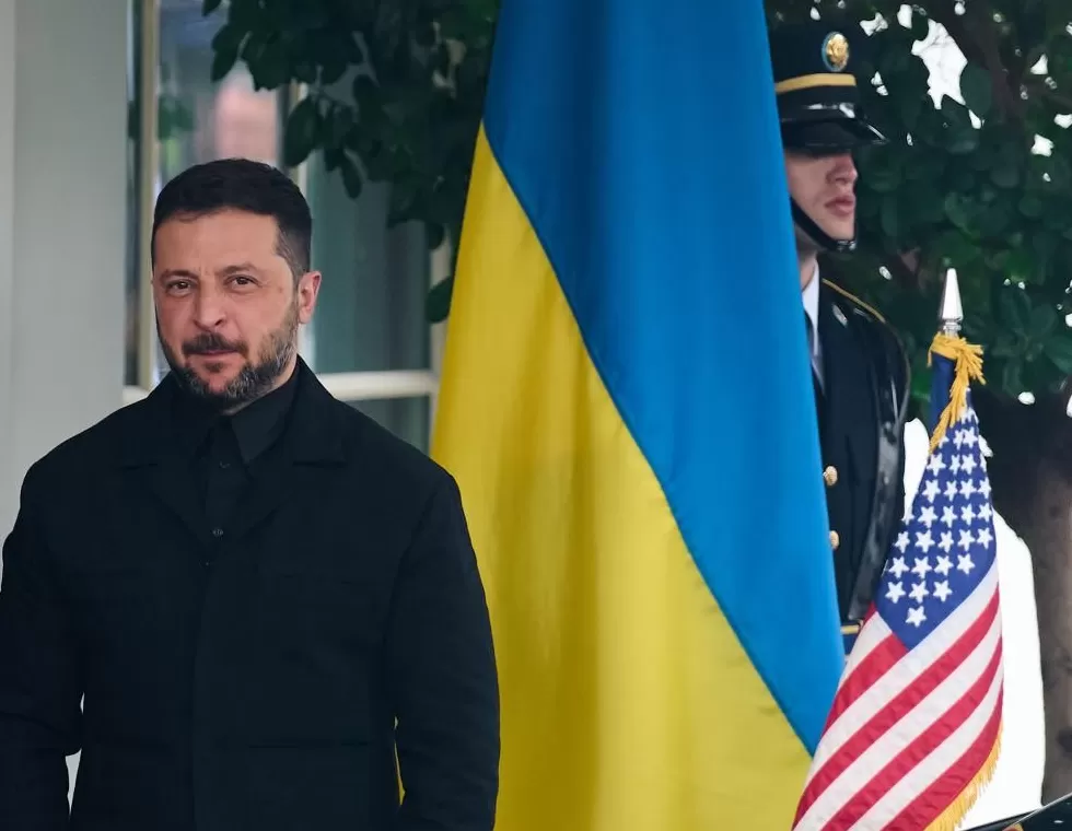 特朗普“按头安利”28点和平计划,泽连斯基不认也得认?-第1张图片- 特朗普“按头安利”28点和平计划,泽连斯基不认也得认?-第1张图片-