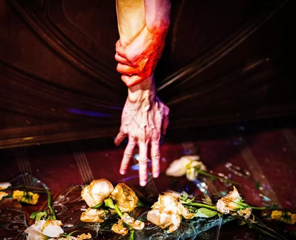 为了毕赣的这场梦，易烊千玺扛下了五个角色-第8张图片-