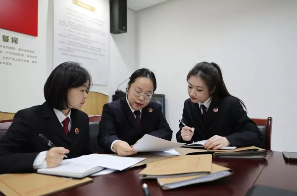 直播间叫卖 “名牌断码鞋”?重庆检察官揭开网络售假真相-第1张图片- 直播间叫卖 “名牌断码鞋”?重庆检察官揭开网络售假真相-第1张图片-