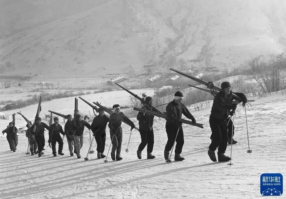 时光相册丨新雪季开启！影像见证中国滑雪“华丽转身”-第6张图片-