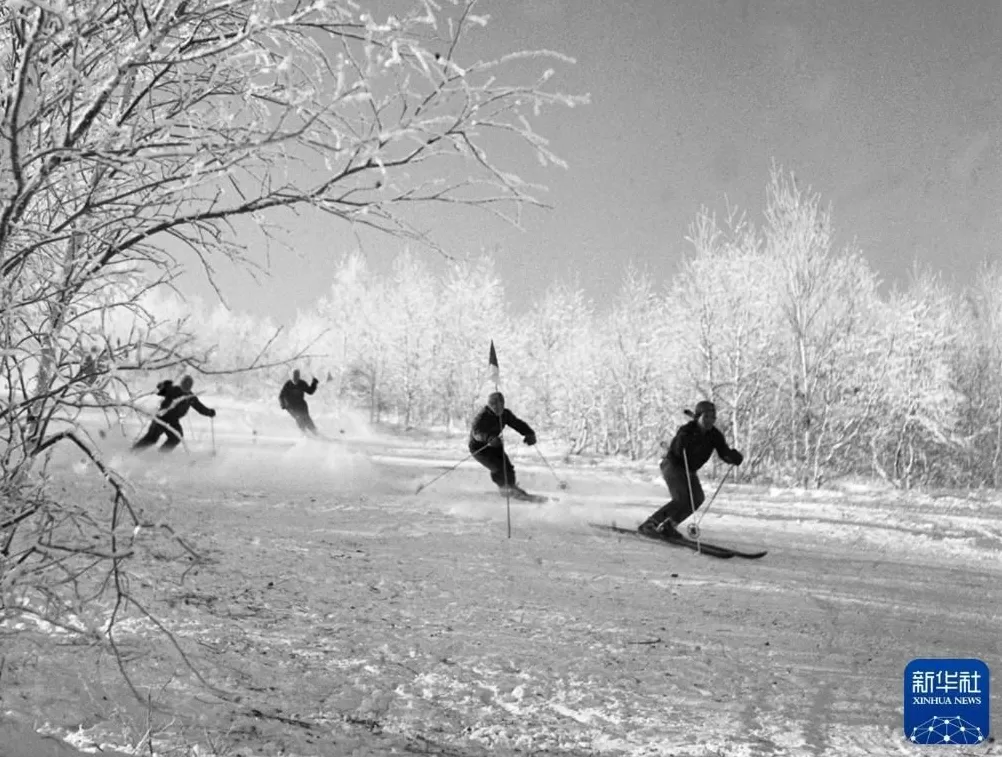 时光相册丨新雪季开启！影像见证中国滑雪“华丽转身”-第5张图片-
