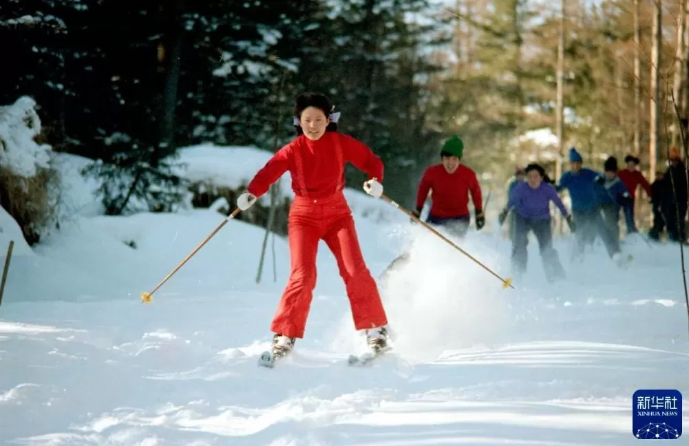 时光相册丨新雪季开启！影像见证中国滑雪“华丽转身”-第8张图片-