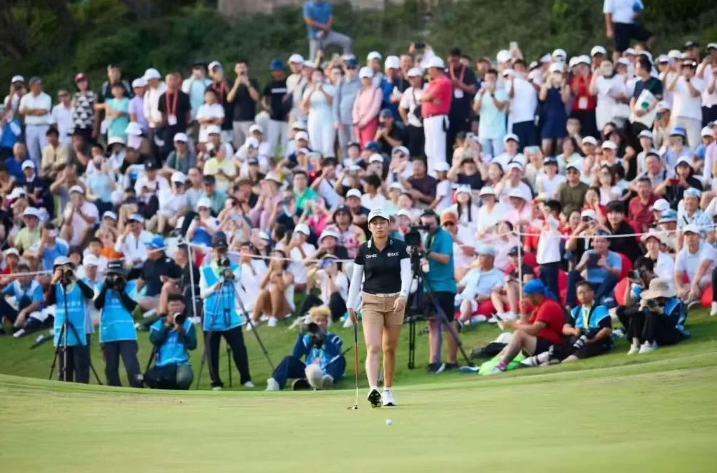 体坛联播｜阿森纳4比1大胜热刺，梅罗双双上演精彩进球-第19张图片-