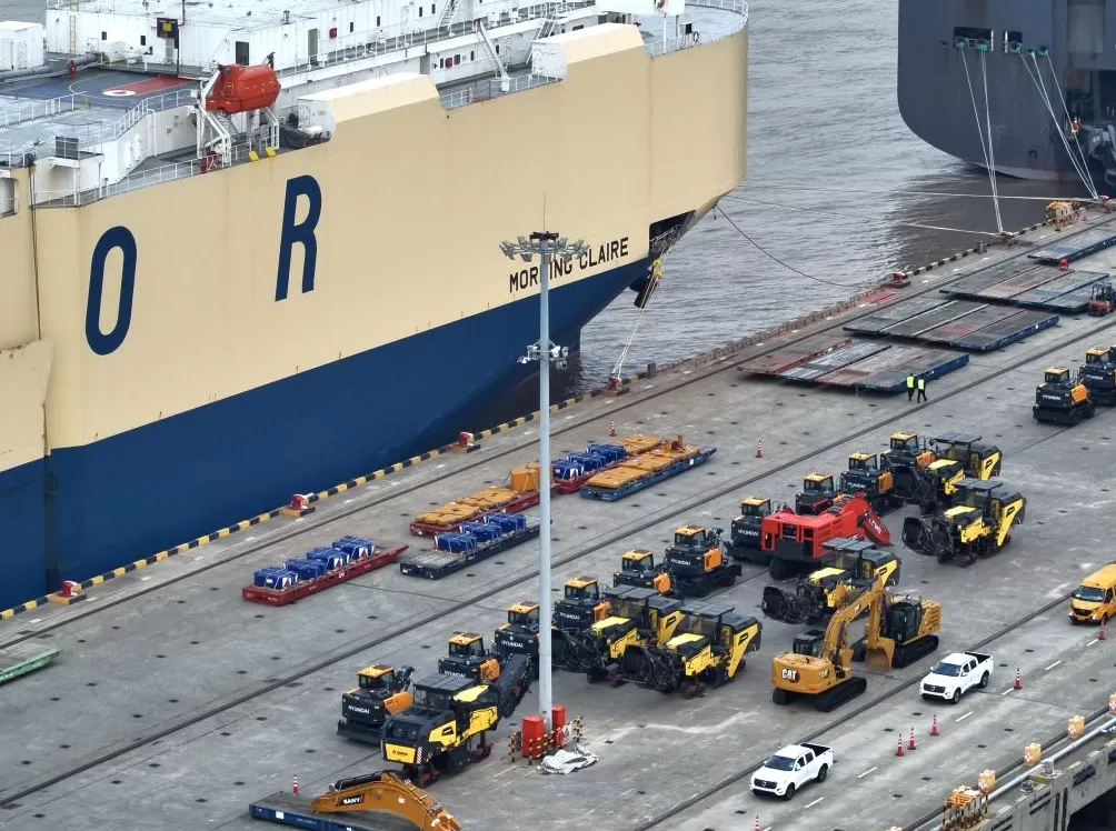 上海南港码头汽车吞吐量首破百万大关-第2张图片-