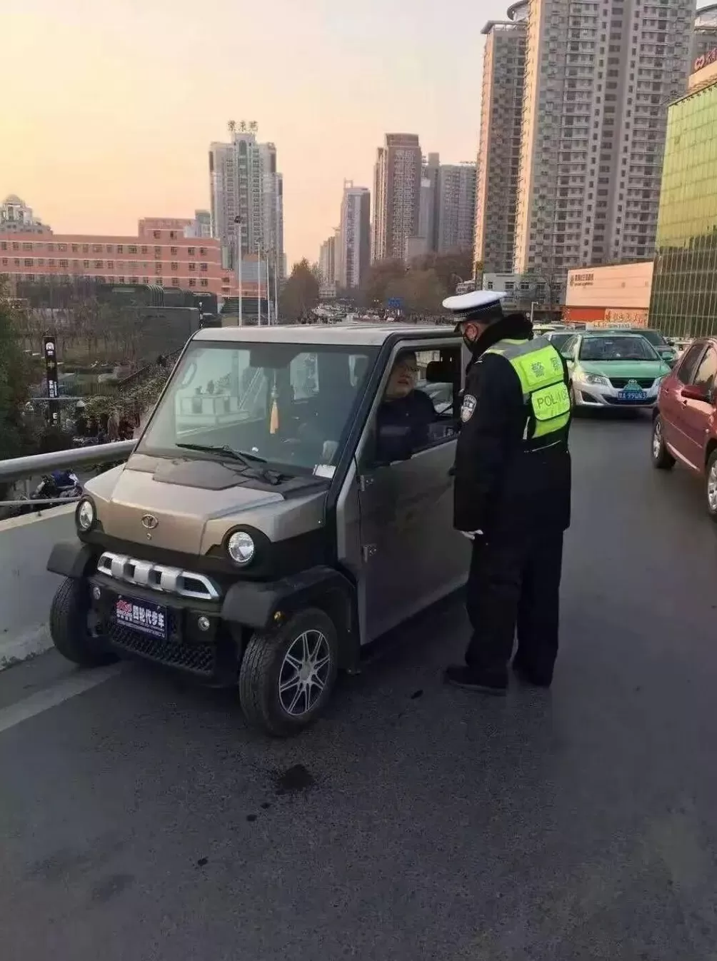 部分地区试点“老头乐”C7驾照？多方回应-第2张图片-