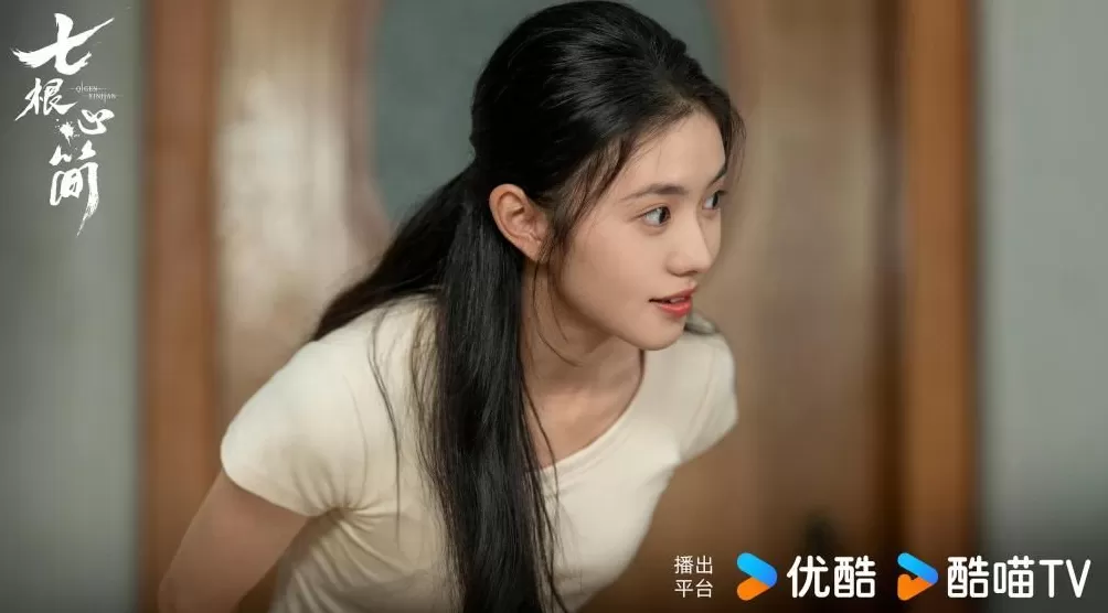 张子枫文淇刘浩存李庚希赵今麦——十字路口的00花-第4张图片-