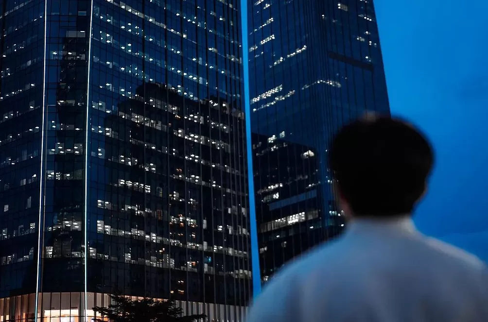 四川省委宣传部微信公号发文评俞敏洪：南极鸡汤，喝不下的“登味”-第3张图片-