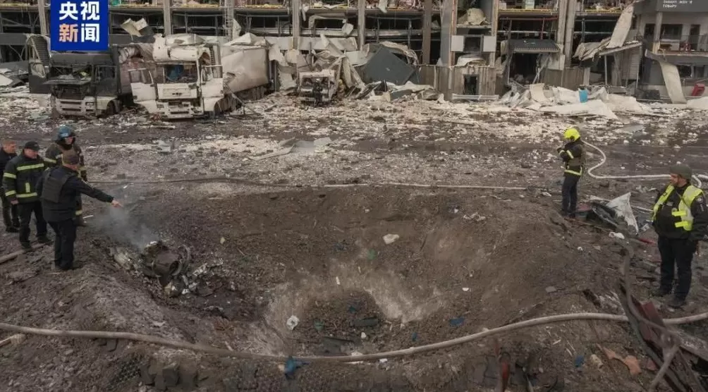 泽连斯基：俄军使用导弹及数百架无人机袭击乌克兰-第1张图片-