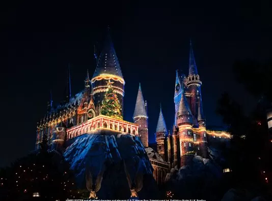 北京环球度假区冬季假日主题活动，哈利·波特的魔法世界™迎来首个魔法圣诞季-第3张图片-