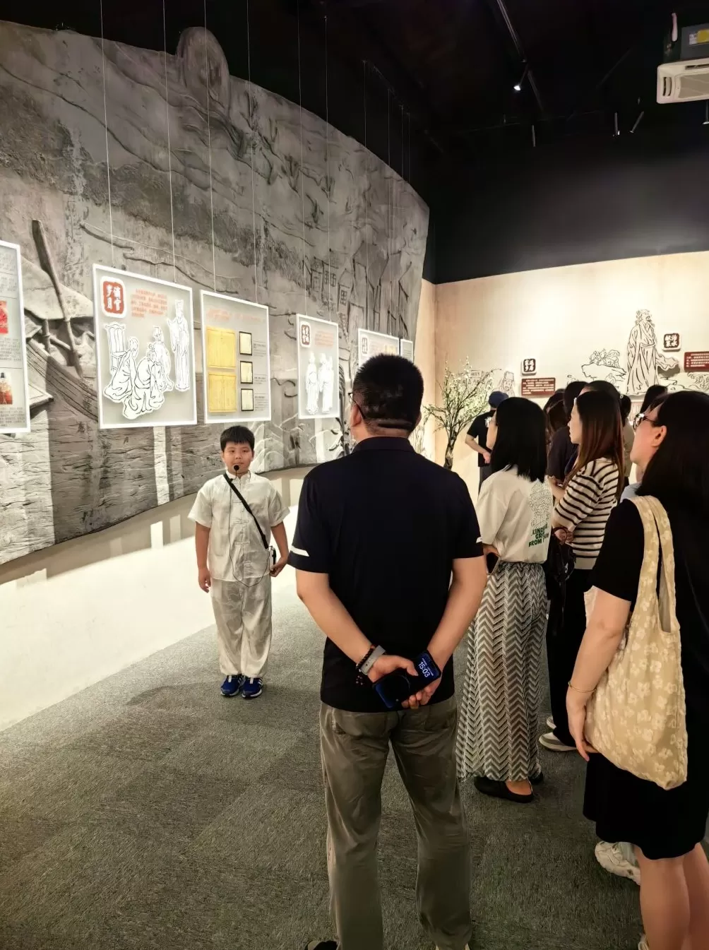 古籍“活了”，村庄火了！闵行赵家村用数字科技唤醒江南文脉-第3张图片-