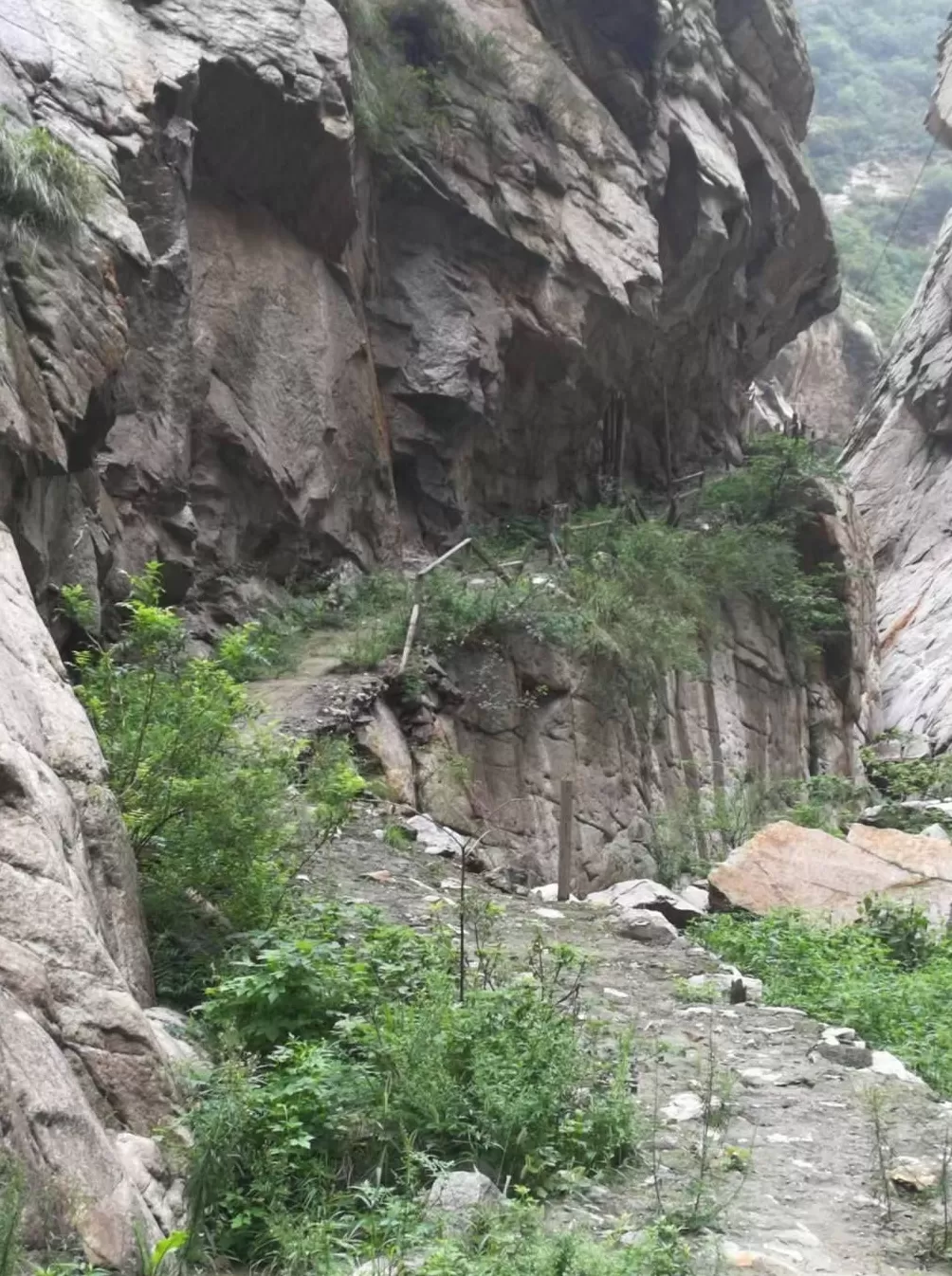 农民开山修路被判非法采矿案申请再审，法院听证后决定不予再审-第2张图片-