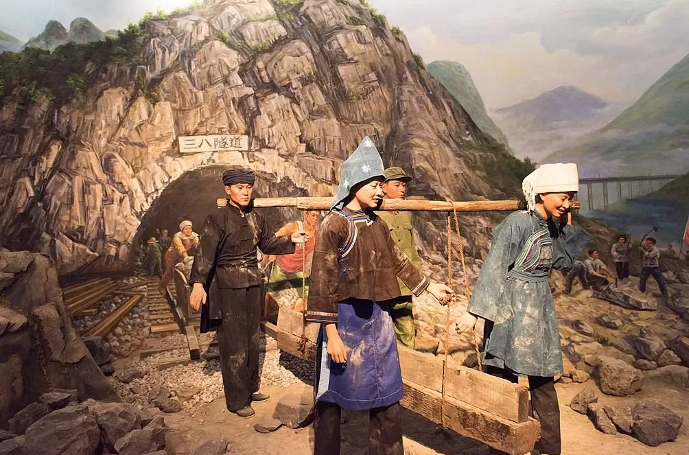 从“铁路修到苗家寨”到高铁全覆盖，贵州青山挂起“银飘带”-第1张图片-