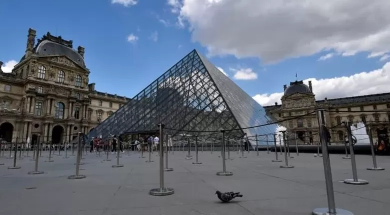 巴黎检方:又有4名卢浮宫劫案关联人员被捕-第1张图片- 巴黎检方:又有4名卢浮宫劫案关联人员被捕-第1张图片-