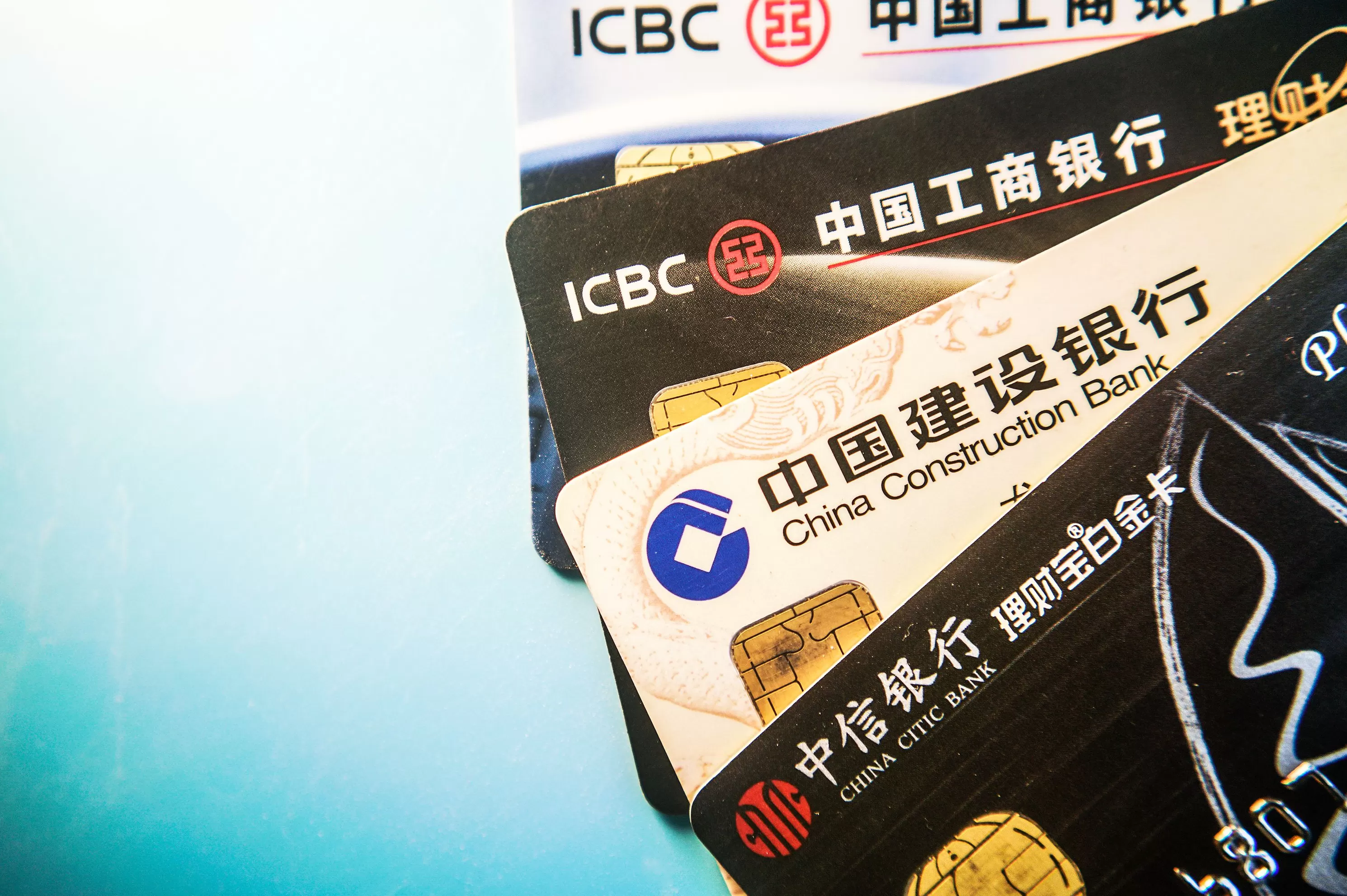 【深度】黄金交易被瞄准,水贝商户频繁中招“涉诈”遭冻卡-第1张图片- 【深度】黄金交易被瞄准,水贝商户频繁中招“涉诈”遭冻卡-第1张图片-